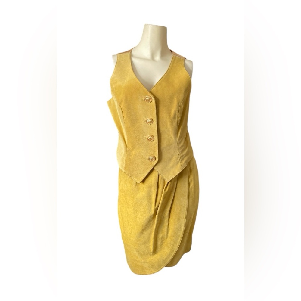 Vintage 1990s Danier suede leather vest and tulip skirt set Women - Picture 16 of 16
